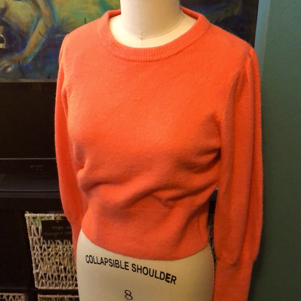 Elodie Sz M tangerine sorbet orange sweater. Vintage vibes w/ Gathered shoulders